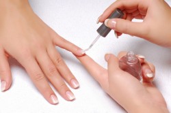 How and why to use a white pencil for nails?