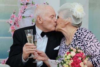 Congratulations on the emerald wedding (55 years old)