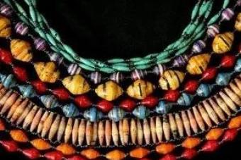 How to make paper beads with your own hands