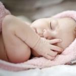 How should a newborn baby behave?