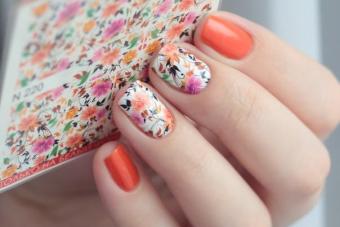 Water stickers on gel polish: how to apply and glue on nails